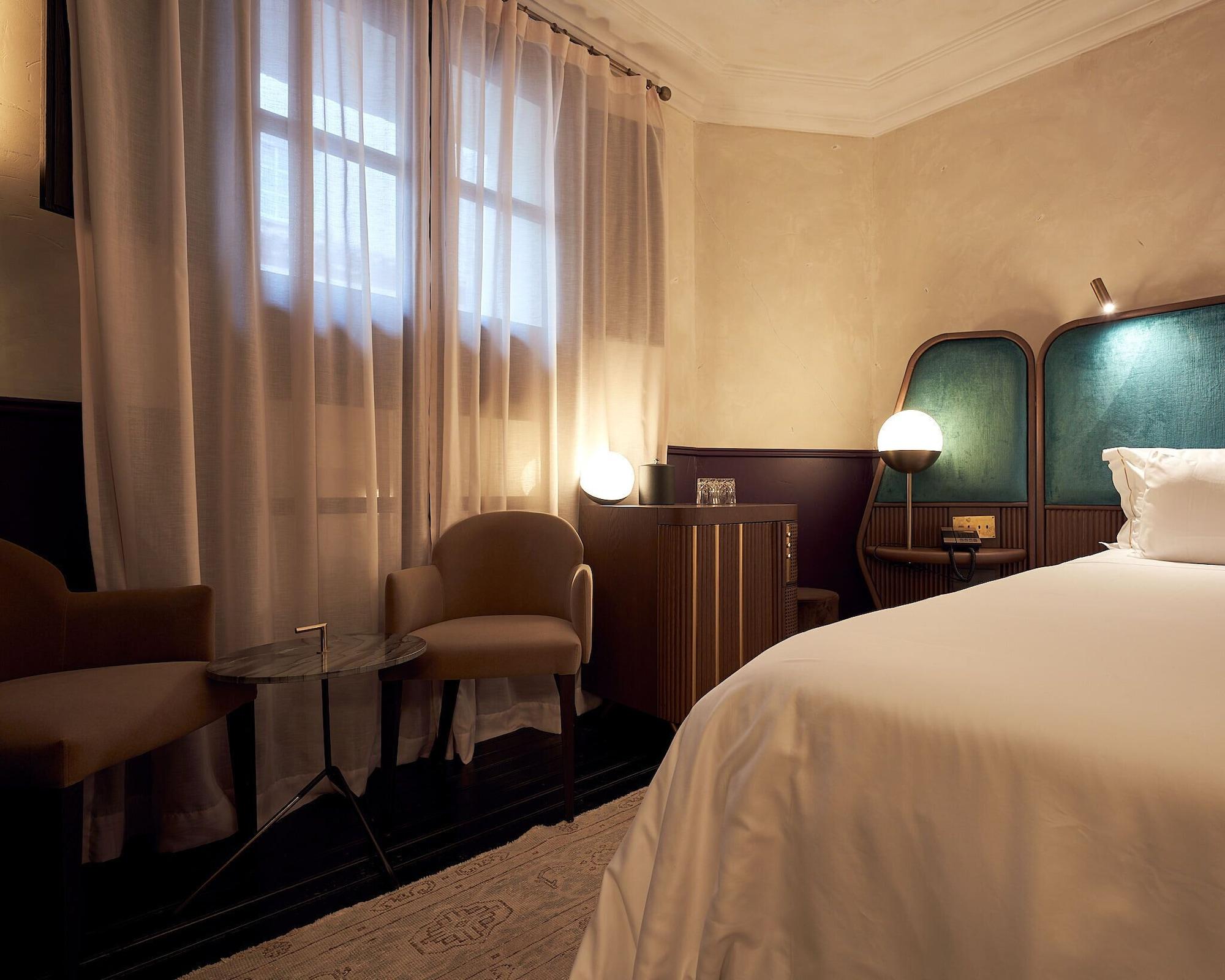 Can Bordoy Grand House Hotel Gl Preferred Hotel 帕爾馬 外观 照片 The interior of a room at the hotel